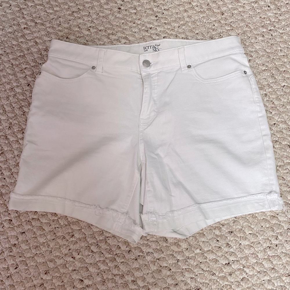 TERRA & SKY DENIM SHORTS - 14W